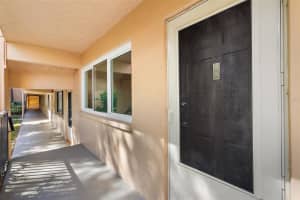 2525 BAY DRIVE, BELLEAIR BLUFFS, FL 33770 - MLS#MFRTB8423958