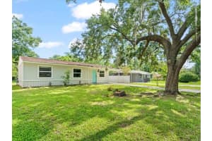 1911 14TH AVENUE, GAINESVILLE, FL 32641 - MLS#MFRTB8423982