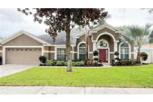 1032 Legends Pass Dr, VALRICO