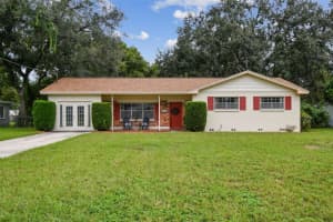 1719 OVERPAR DRIVE DRIVE, TAMPA, FL 33612 - MLS#MFRTB8424050