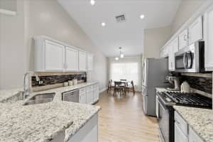 6620 COLONIAL LAKE DRIVE, RIVERVIEW, FL 33578 - MLS#MFRTB8424109