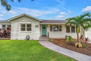 2421 COVINA WAY, ST PETERSBURG, FL 33712 - MLS#MFRTB8424117