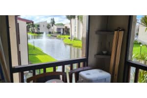 3821 LAKE DRIVE, TAMPA, FL 33614 - MLS#MFRTB8424148