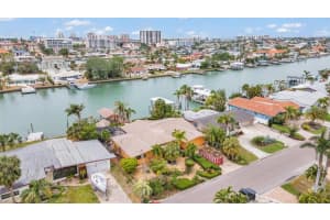118 WINDWARD ISLAND, CLEARWATER BEACH, FL 33767 - MLS#MFRTB8424301
