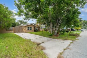 711 64TH AVENUE DRIVE, BRADENTON, FL 34203 - MLS#MFRTB8424360