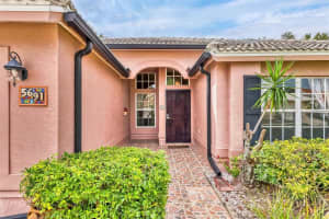 5691 BEAURIVAGE AVENUE, SARASOTA, FL 34243 - MLS#MFRTB8424381