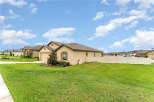 1372 SWAN LAKE CIRCLE, DUNDEE, FL 33838 - MLS#MFRTB8424520