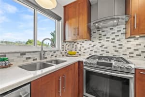 7962 2ND WAY, ST PETERSBURG, FL 33702 - MLS#MFRTB8424660
