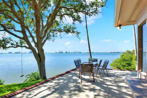 4 Baybrook Pl, BELLEAIR