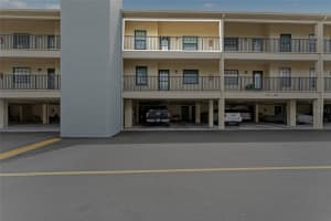 460 S Paula Dr #305, DUNEDIN