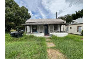 118 1ST STREET, FROSTPROOF, FL 33843 - MLS#MFRTB8424882