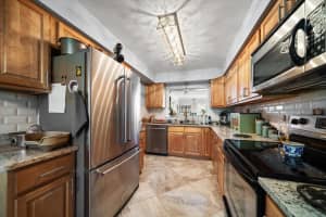 1404 PALM DRIVE, PLANT CITY, FL 33563 - MLS#MFRTB8424981
