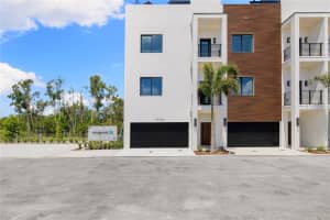 10351 2ND WAY, ST PETERSBURG, FL 33716 - MLS#MFRTB8425050