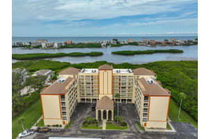 9000 COMMODORE DRIVE, SEMINOLE, FL 33776 - MLS#MFRTB8425055