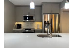 4900 BRITTANY DRIVE, ST PETERSBURG, FL 33715 - MLS#MFRTB8425099