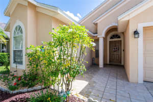 9852 LAUREL LEDGE DRIVE, RIVERVIEW, FL 33569 - MLS#MFRTB8425104