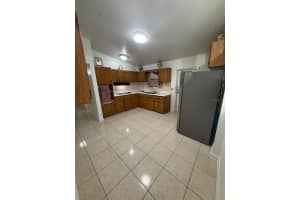 924 LAKEWOOD AVENUE, TAMPA, FL 33613 - MLS#MFRTB8425251