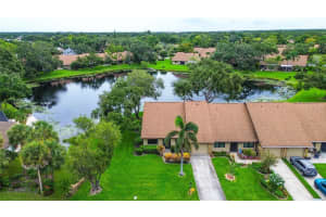 9981 LAKE SEMINOLE DRIVE, LARGO, FL 33773 - MLS#MFRTB8425272