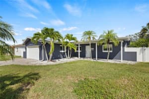 10129 4th St E, TREASURE ISLAND