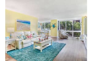 660 ISLAND WAY, CLEARWATER BEACH, FL 33767 - MLS#MFRTB8425344