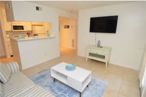 8625 MALLARD RESERVE DRIVE, TAMPA, FL 33614 - MLS#MFRTB8425483