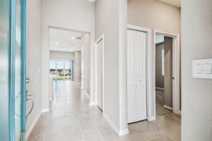 8595 WHITE PINE AVE, BROOKSVILLE, FL 34613 - MLS#MFRTB8425498
