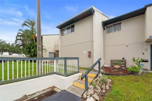 1112 Longfellow Rd, SARASOTA