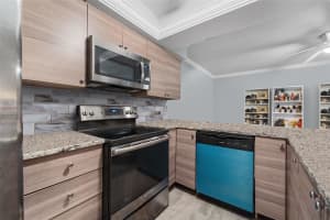 1112 LONGFELLOW ROAD, SARASOTA, FL 34243 - MLS#MFRTB8425521