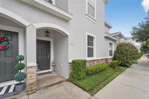 2052 GREENWOOD VALLEY DRIVE, PLANT CITY, FL 33563 - MLS#MFRTB8425548