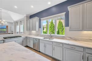 6008 WATERCOLOR DRIVE, LITHIA, FL 33547 - MLS#MFRTB8425723