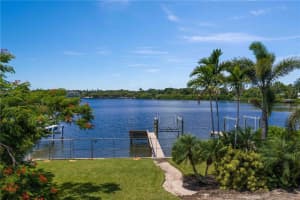1344 MONTEREY BOULEVARD, ST PETERSBURG, FL 33704 Sold 11/21/25