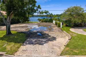 1344 MONTEREY BOULEVARD, ST PETERSBURG, FL 33704 Sold 11/21/25