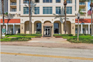 100 BEACH DRIVE, ST PETERSBURG, FL 33701 Sold 11/07/25