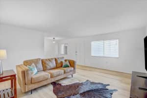 350 79TH AVENUE, ST PETERSBURG, FL 33702 - MLS#MFRTB8425883