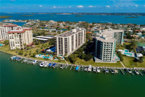 690 ISLAND WAY, CLEARWATER BEACH, FL 33767 - MLS#MFRTB8425914