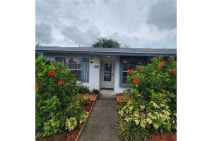 7229 PARKSIDE VILLAS DRIVE, ST PETERSBURG, FL 33709 - MLS#MFRTB8425929