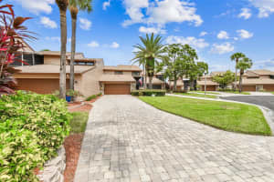 2455 LAKE POINT LANE, CLEARWATER, FL 33762 Sold 11/24/25