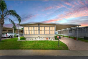 10527 Tahitian Ln #111, LARGO