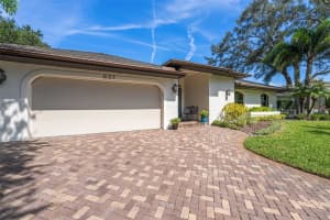 657 RIVIERA BAY DRIVE, ST PETERSBURG, FL 33702 - MLS#MFRTB8426045