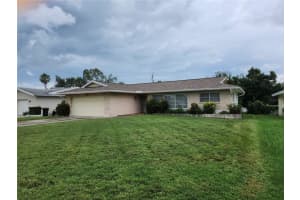 1800 Kay Dr, LARGO