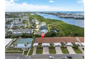 10122 Regal Dr, LARGO