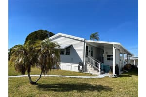 556 MOUNT OAK AVENUE, ST PETERSBURG, FL 33702 - MLS#MFRTB8426277