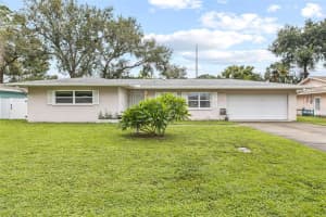 1124 Sousa Dr, LARGO