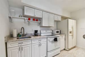1377 WASHINGTON AVENUE, CLEARWATER, FL 33756 - MLS#MFRTB8426469