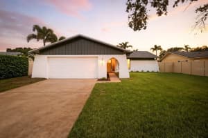 13627 San Rafael Dr, LARGO