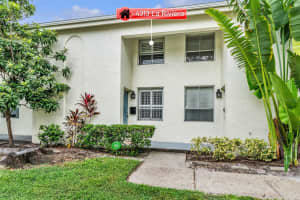 4313 La Riviera Ct, TAMPA