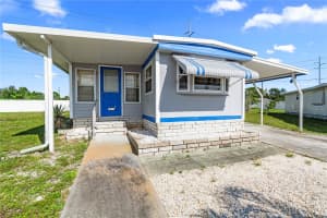 680 52ND WAY, ST PETERSBURG, FL 33707 Sold 10/24/25