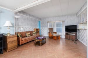 680 52ND WAY, ST PETERSBURG, FL 33707 Sold 10/24/25