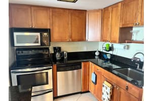 880 MANDALAY AVENUE, CLEARWATER BEACH, FL 33767 - MLS#MFRTB8426745
