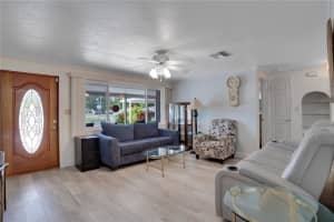 10429 TEMPLE WAY, SEMINOLE, FL 33772 Sold 10/13/25